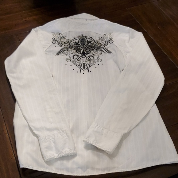 Women's Roar Button Down - Picture 2 of 9